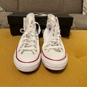 Converse Chuck Taylor White All Star High-Top Sneaker M/7 W/9 S0067.23